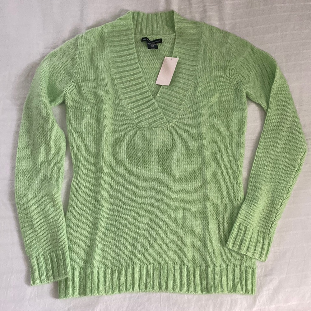 NWT New York & Company Wool Blend Sweater in Light Green size XS